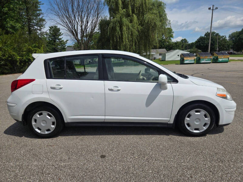 2009 Nissan Versa 1.8 S