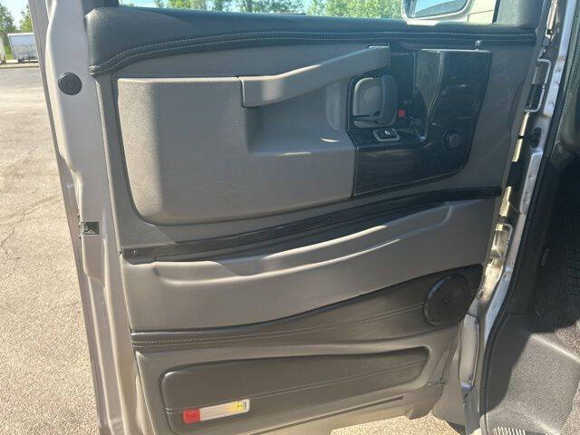 2023 Chevrolet Express 2500