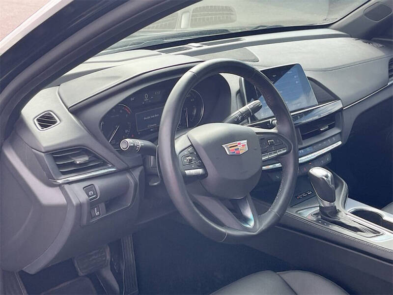2025 Cadillac CT4 Premium Luxury