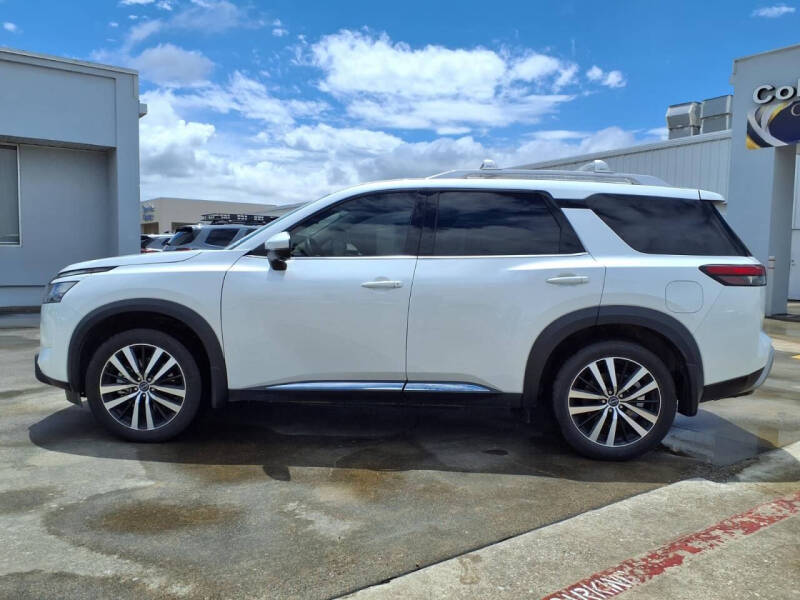 2025 Nissan Pathfinder Platinum