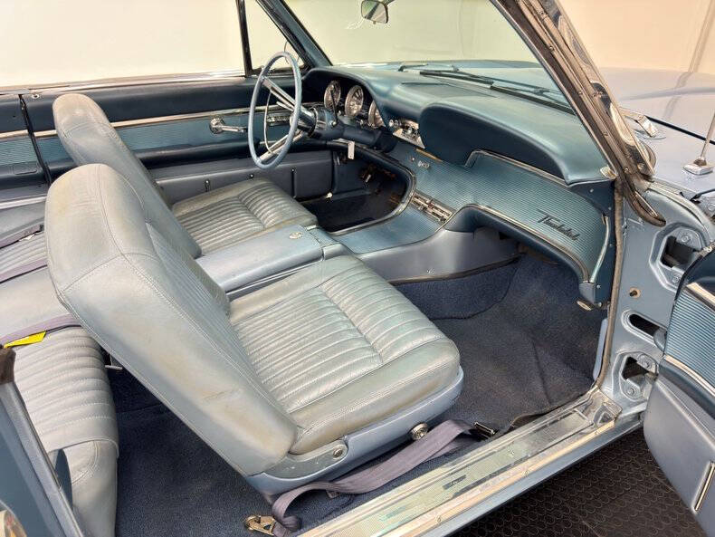 1962 Ford Thunderbird