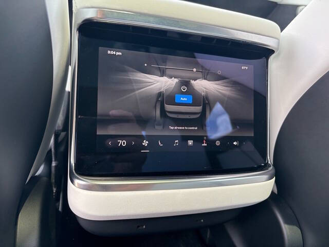 2022 Tesla Model S 12
