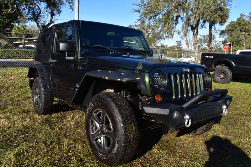 2011 Jeep Wrangler null photo 5