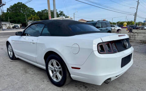 2014 Ford Mustang V6