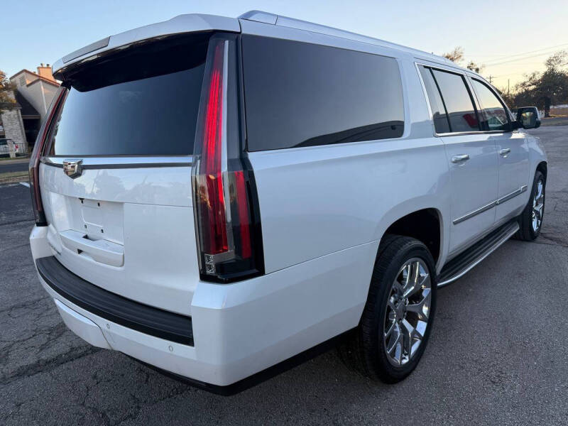 2016 Cadillac Escalade ESV Luxury Collection
