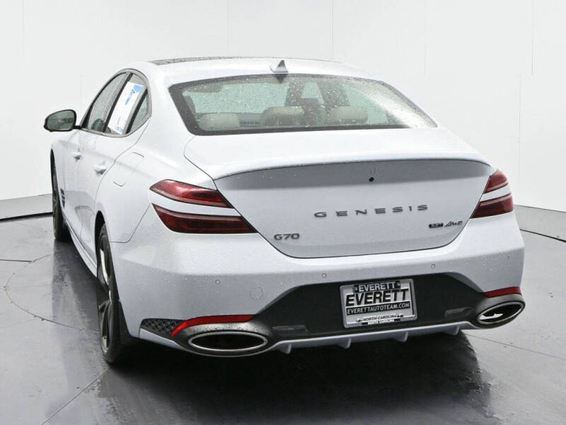 2022 Genesis G70
