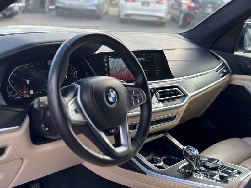 2022 BMW X7 40i photo 35