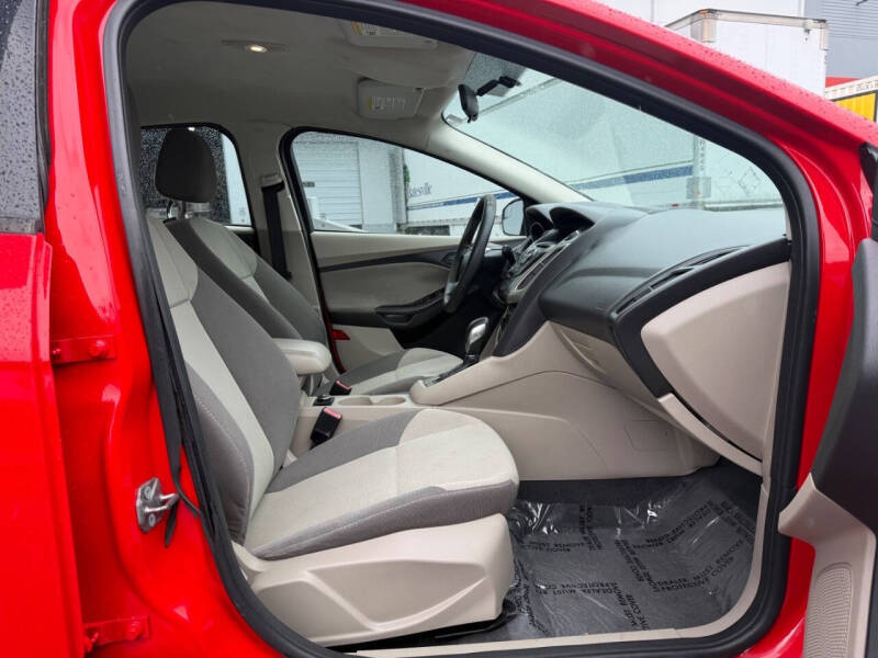 2012 Ford Focus SE
