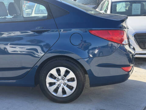 2017 Hyundai Accent SE