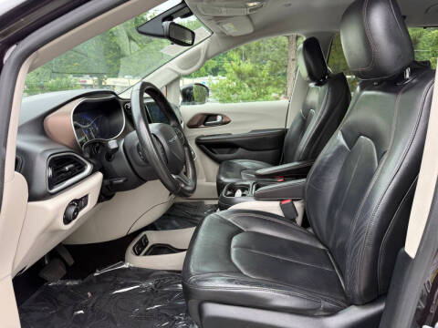 2017 Chrysler Pacifica Touring-L