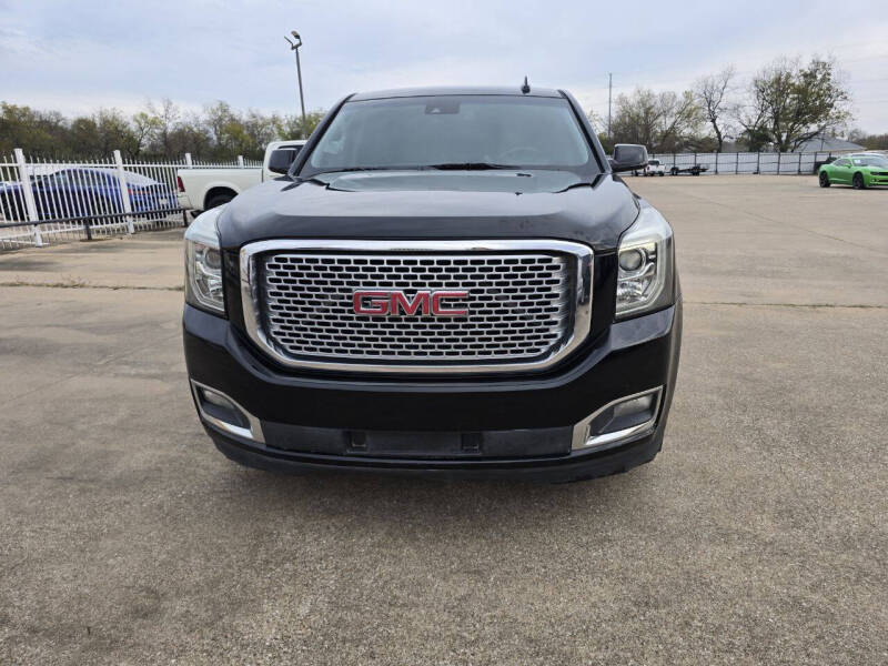 2015 GMC Yukon Denali's photo