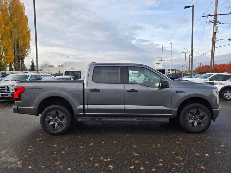 2024 Ford F-150 Lightning XLT