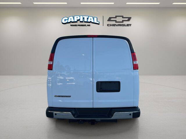2025 Chevrolet Express 2500