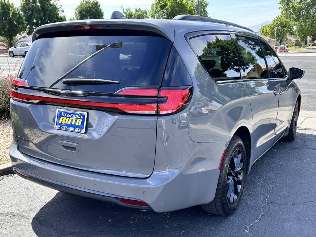 2021 Chrysler Pacifica Touring L