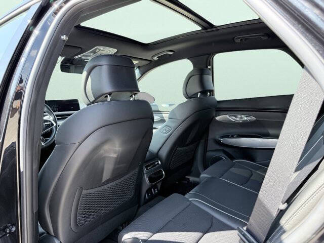 2022 Genesis GV70 2.5T Standard