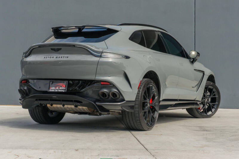 2025 Aston Martin DBX 707
