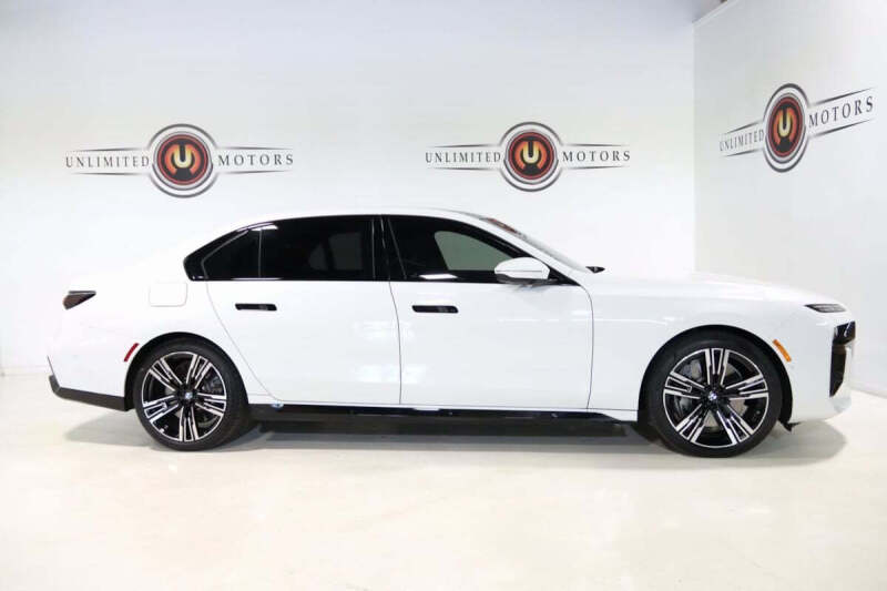 2023 BMW 7 Series 760i xDrive