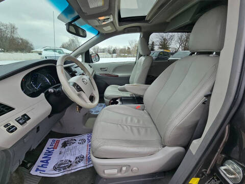 2012 Toyota Sienna XLE 8-Passenger