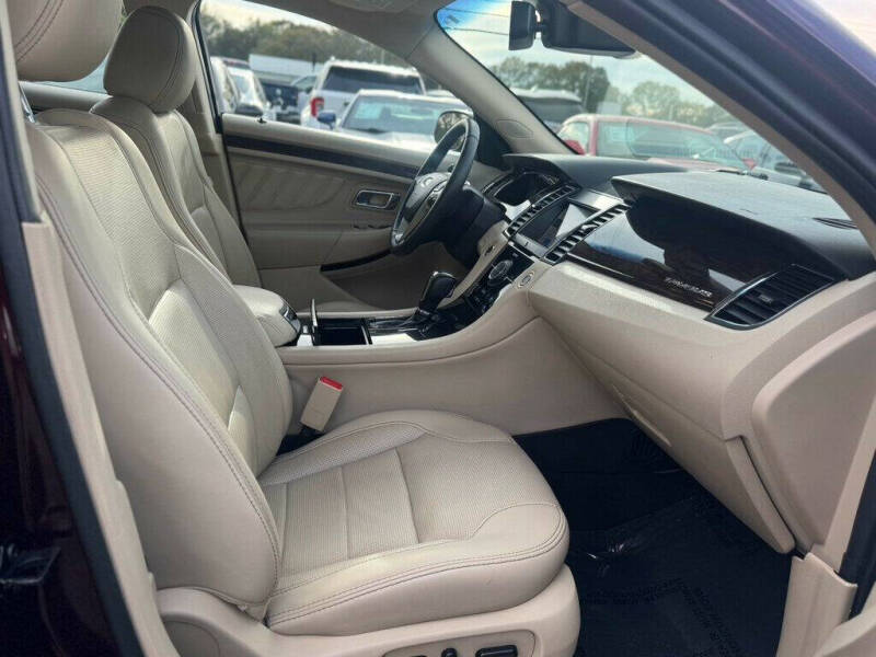 2019 Ford Taurus Limited