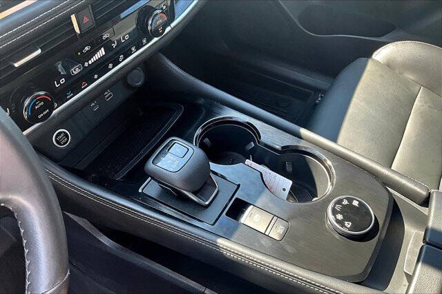 2023 Nissan Rogue SL