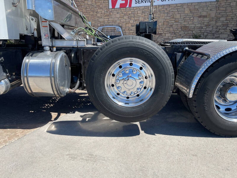 2014 Peterbilt 388