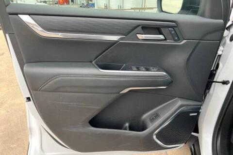 2024 GMC Acadia Elevation