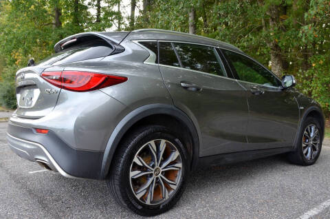 2017 Infiniti QX30 Premium