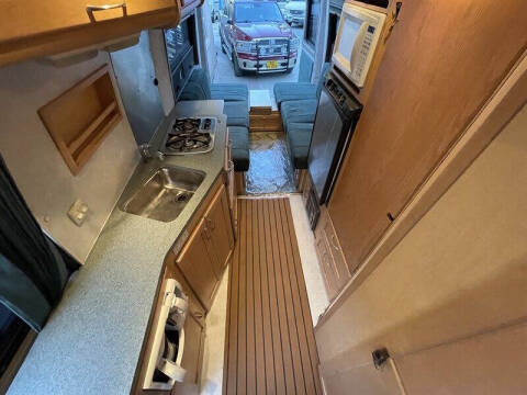 2004 Pleasure Way Plateau TS