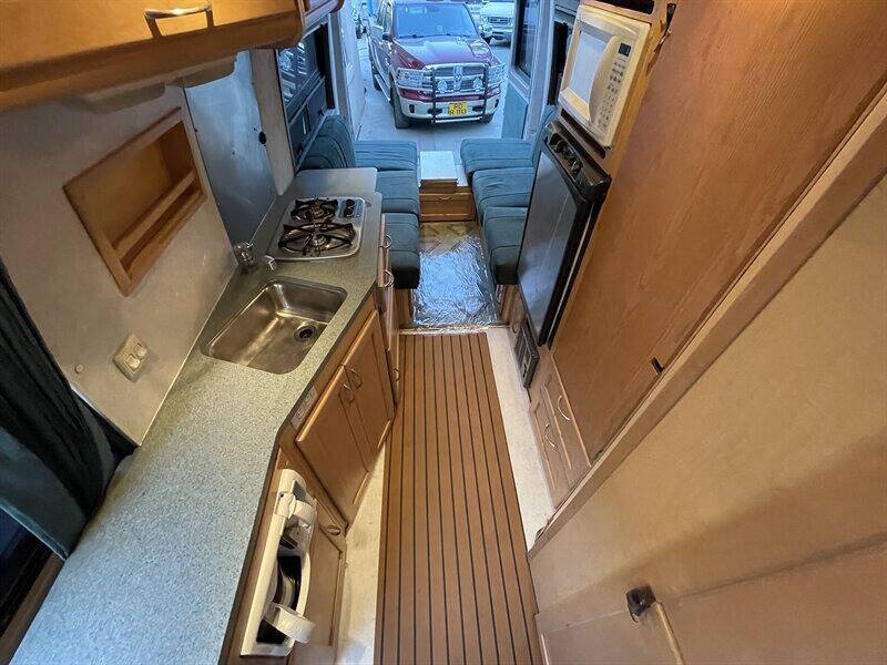 2004 Pleasure Way Plateau TS