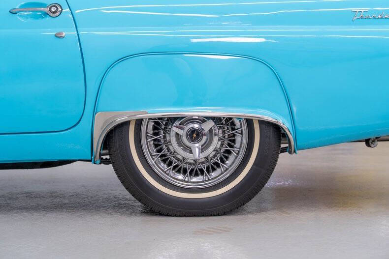 1956 Ford Thunderbird