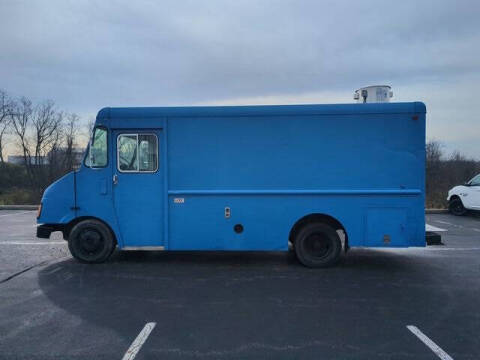 1999 Freightliner MT45 Chassis