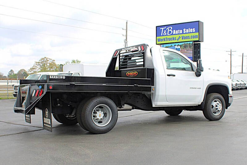 2024 Chevrolet Silverado 3500HD CC