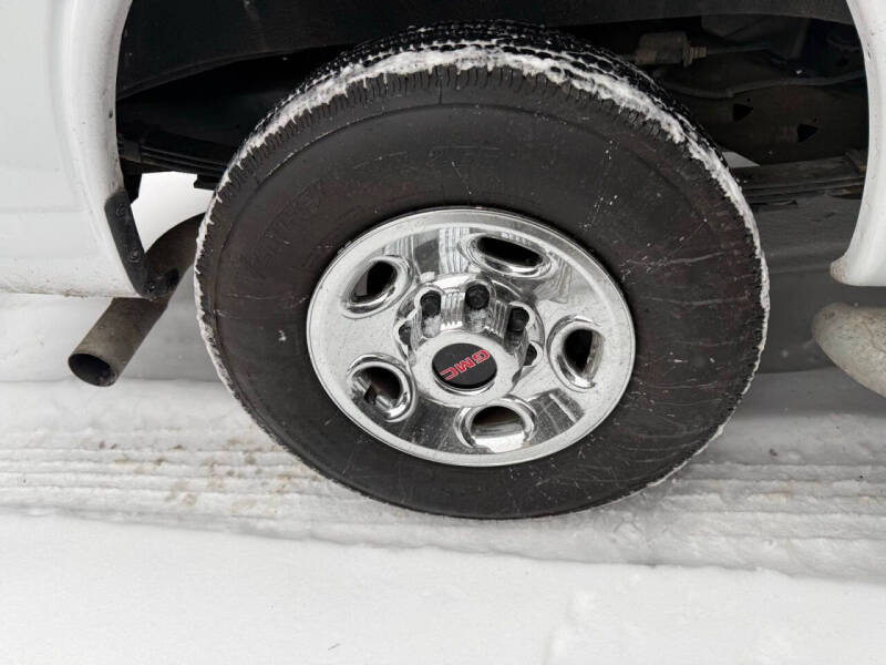 2023 GMC Savana 2500