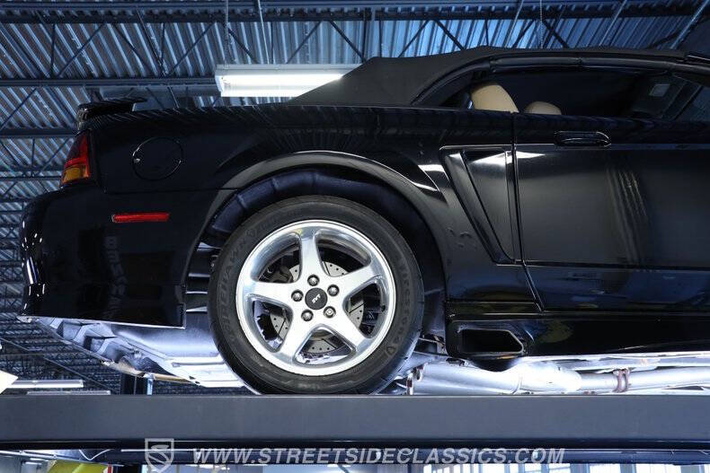 2001 Ford Mustang SVT Cobra