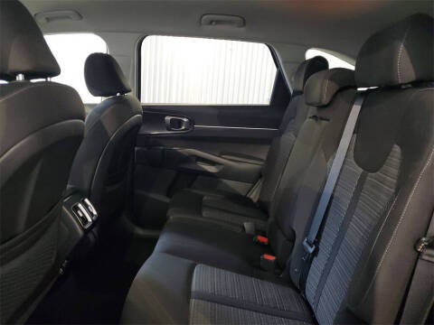 2023 Kia Sorento LX