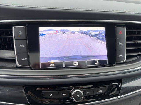 2022 Buick Enclave Essence