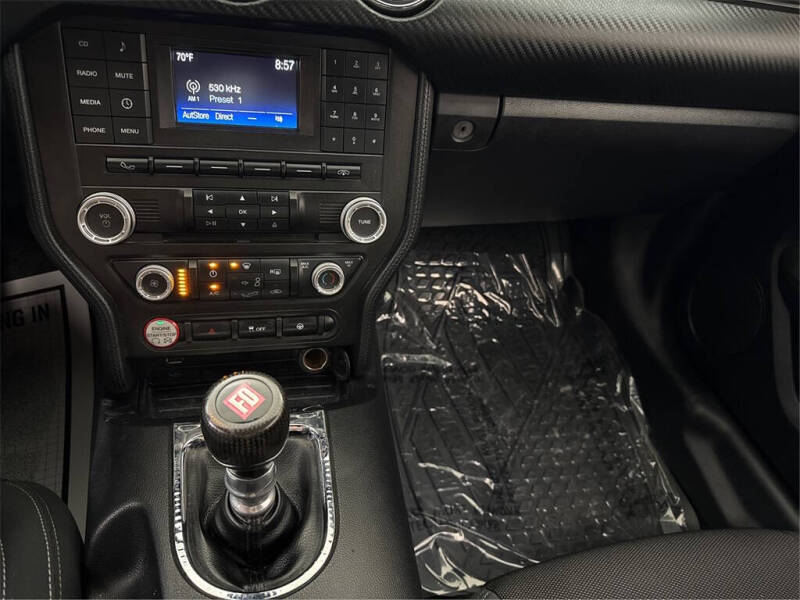 2017 Ford Mustang V6