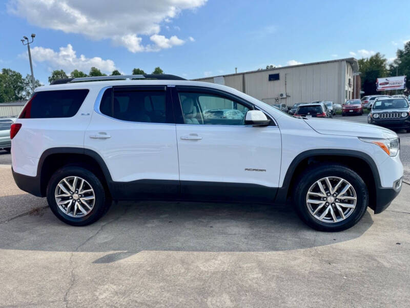 2017 GMC Acadia SLE-2