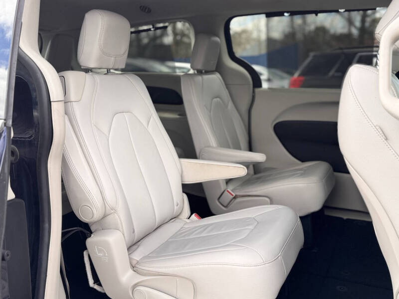 2017 Chrysler Pacifica Touring Plus