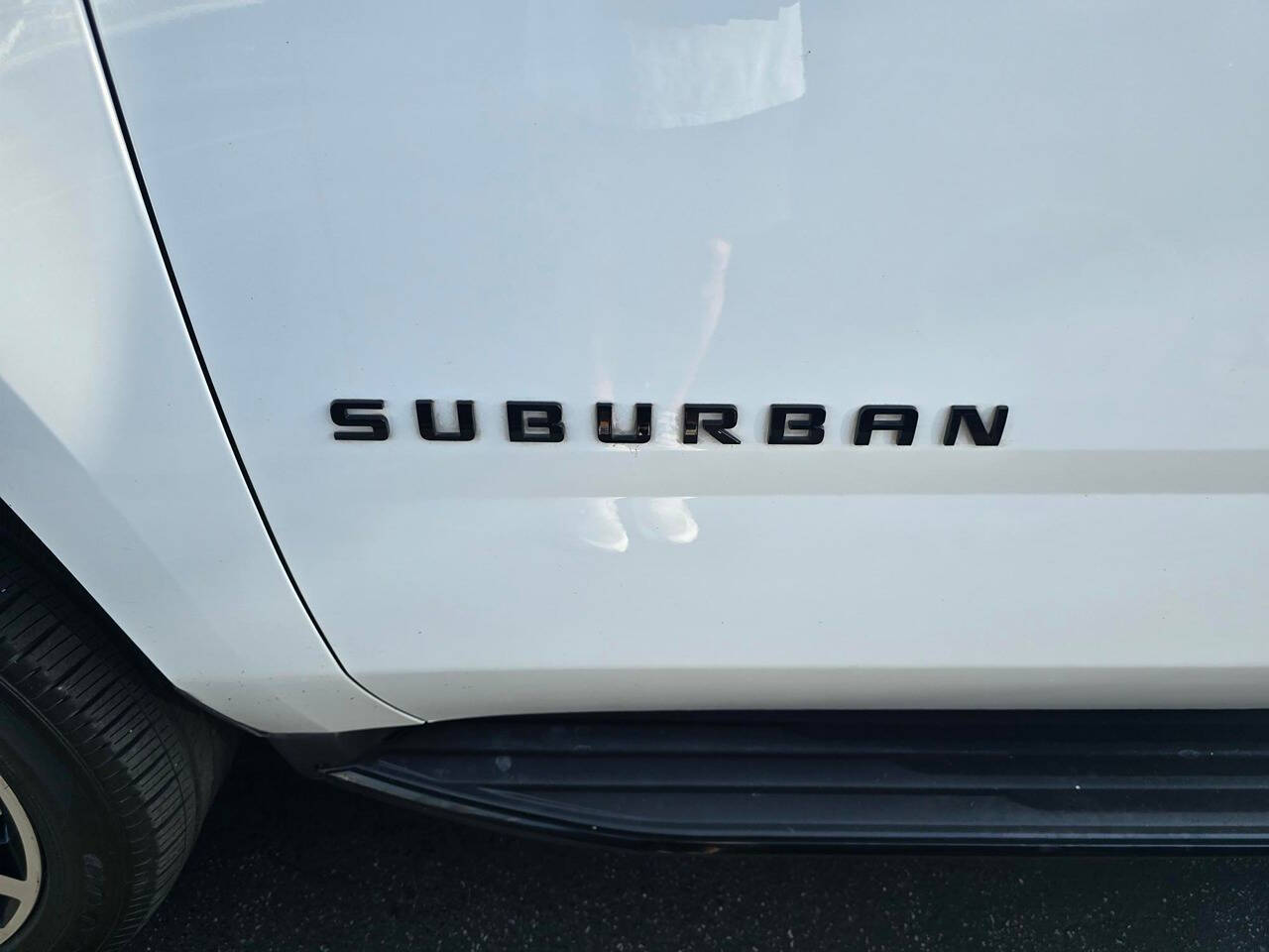 2019 Chevrolet Suburban 3