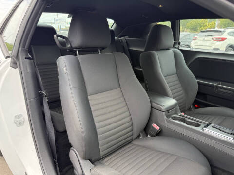 2013 Dodge Challenger SXT