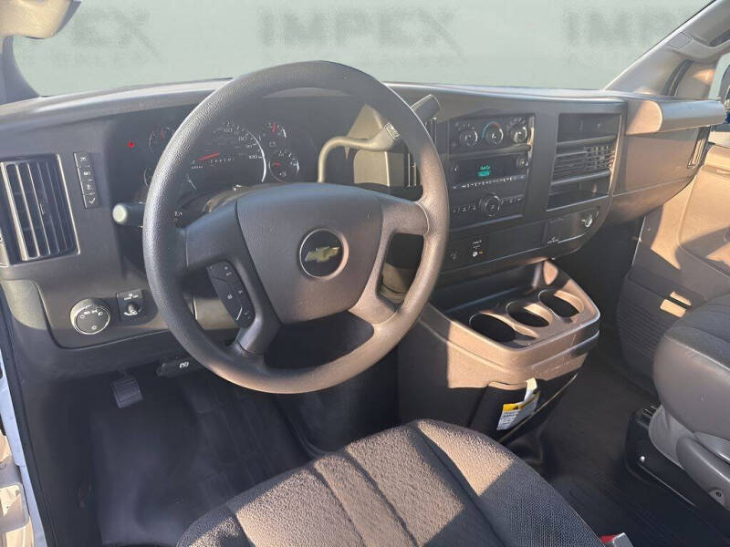 2023 Chevrolet Express Cargo Work Van - Photo 14