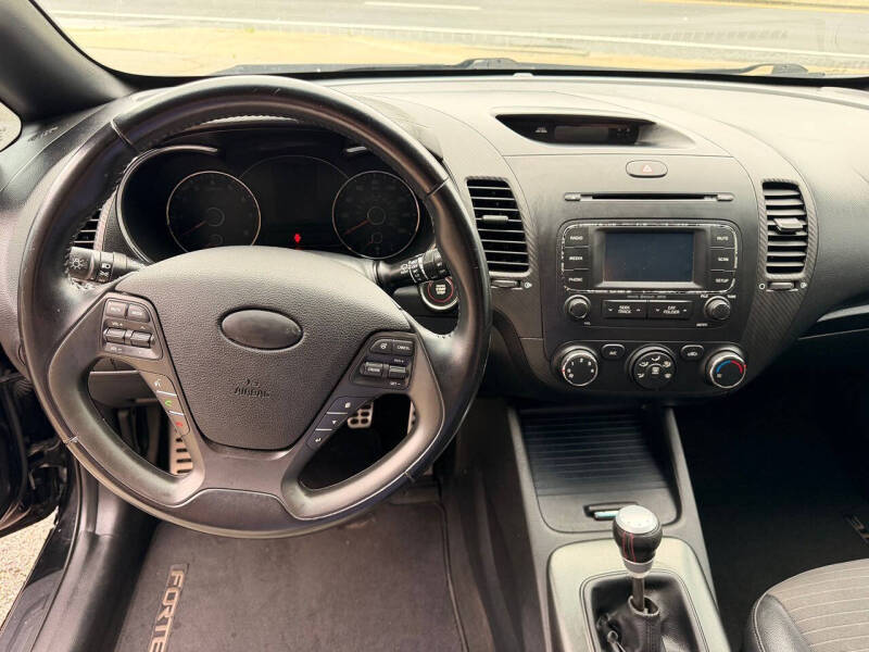2016 Kia Forte5 SX