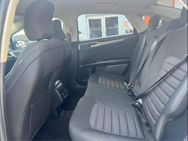 2019 FORD Fusion Sedan - $13,597