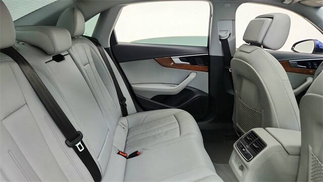 2024 Audi A4 quattro Premium Plus 40 TFSI