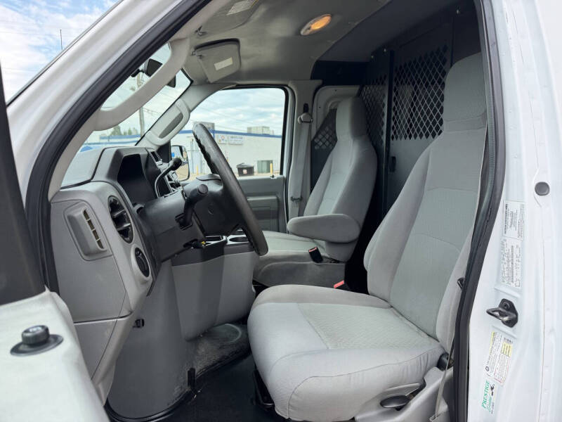2012 Ford E-Series E-350 SD