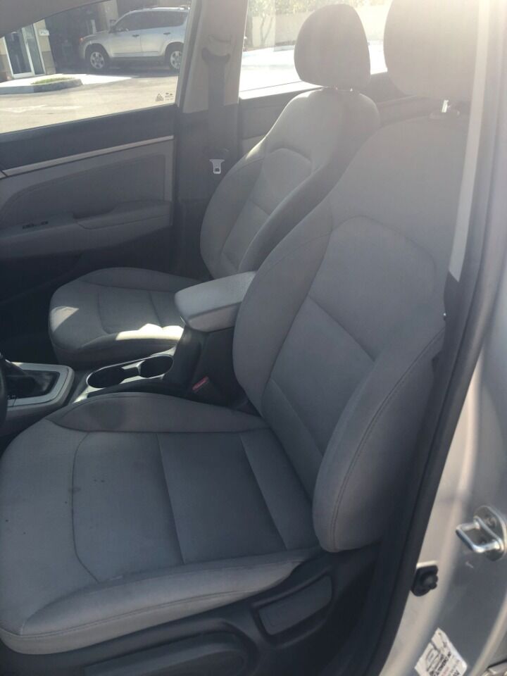 2018 HYUNDAI Elantra Sedan - $9,800