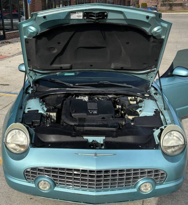 2002 Ford Thunderbird Deluxe