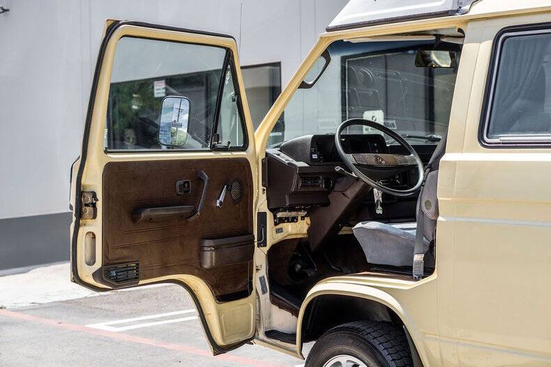 1982 Volkswagen Vanagon Camper