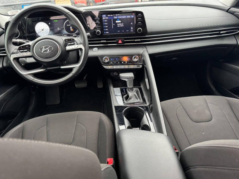 2022 Hyundai Elantra